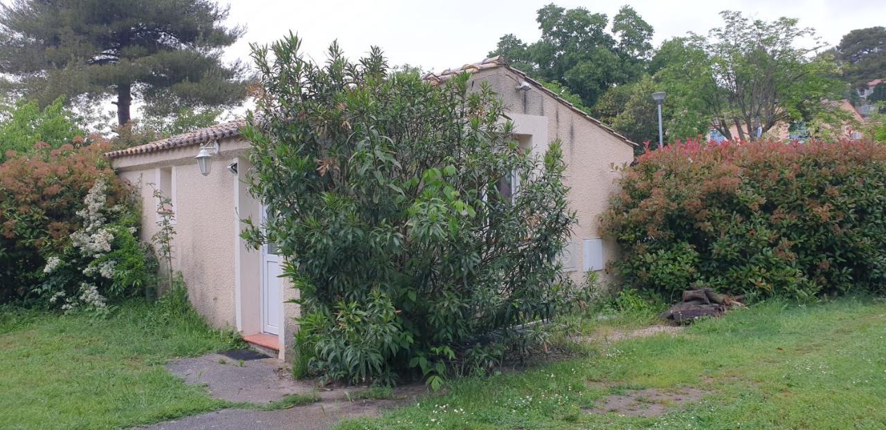 Adorable Studio 25M² Tres Calme Avec Parking Marseille Exterior photo